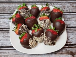 Keto chocolate covered strawberries low carb 